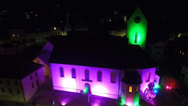 Erstmals fand in diesem Jahr in einer beeindruckenden Lichtinstallation die Beleuchtung des Gotteshauses statt.Rudolf Ruf