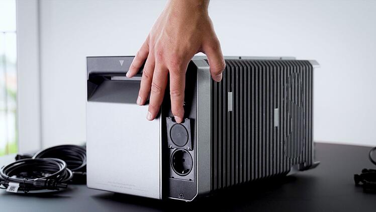 Notstromfunktion: An alles gedacht - die Anker Solarbank hat eine integrierte "Blackout"-Steckdose.