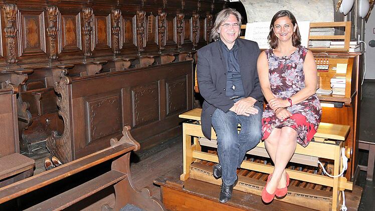 Peter Rottmann und Radka Loudova-Remmler eröffneten den 4. Rhöner Orgelsommer mit einem beeindruckenden Konzert in der Klosterkirche Sankt Michael in Münnerstadt.  Foto: Dieter Britz