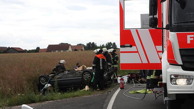Schwerer Unfall bei Dondörflein  Foto: Richard Sänger