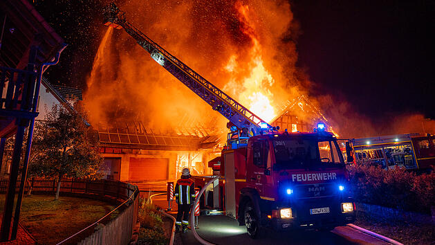 Katastrophen-Tourismus in Salmsdorf nach Brand - Bürgermeistern fassungslos