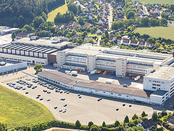 Burgkunstadt: Baur baut dutzende Stellen ab - Muttergesellschaft plant 150-Millionen-Lager