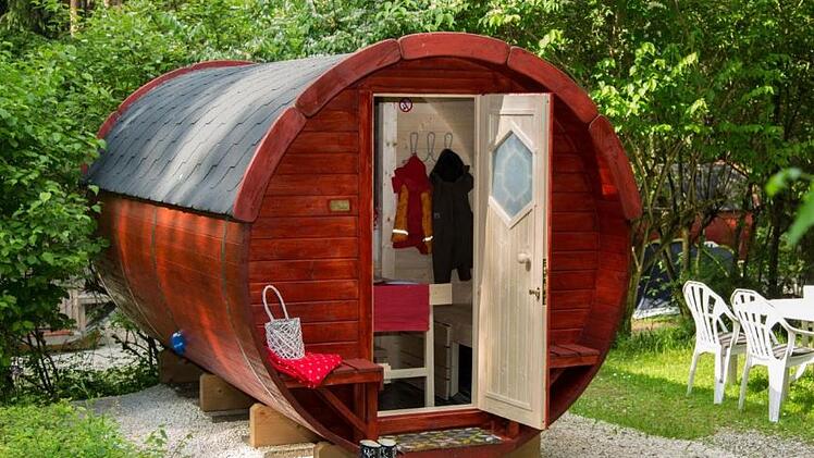 Glamping am Brombachsee verspricht ein einzigartiges Urlaubserlebnis, ruhig am Waldesrand gelegen.
