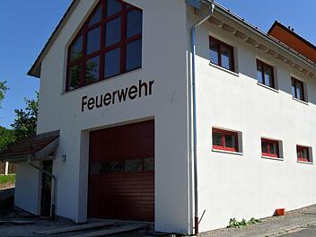 Nach Jahren des Wartens haben die Eschenbacher vor einigen Jahren ihr Feuerwehrgerätehaus mit Gemeinschaftsraum erhalten. Allerdings wünschte sich Bürgermeister Michael Ziegler etwas mehr Leben dort.