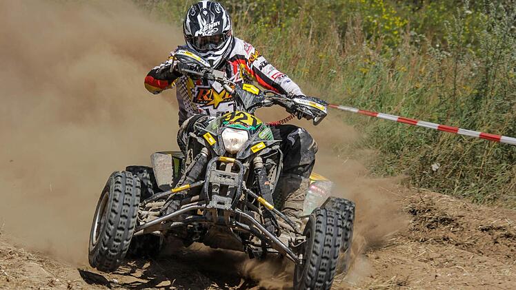 Josef Schneider mit dem Quad in Action. Fotos: privat