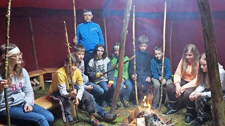 Lagerfeuer in der Jurte. So manches interessante Gespräch konnte hier geführt werden. Foto: Marion Eckert