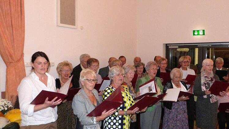 Die Chorgemeinschaft Neuenmarkt-Hegnabrunn Foto: Werner Rei&szlig;aus