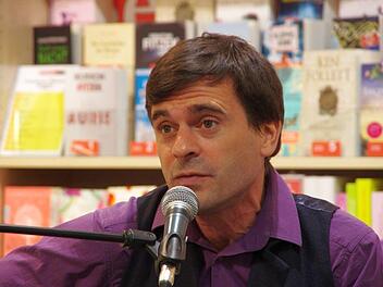 Im Bücherpavillon in Bad Bocklet trat Christoph Theussl auf. Klaus Werner