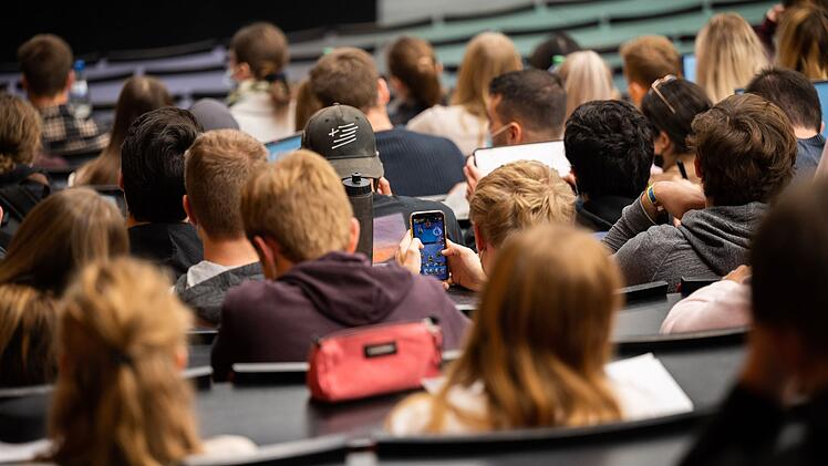 Vorlesungsbeginn Uni Hannover