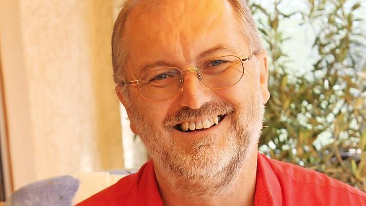 Dieses Bild von 2011 zeigt Hans Peter Marx, wie ihn viele in Erinnerung behalten werden: als einen offenen, zugewandten Menschen, der überzeugter Sozialdemokrat, aber kein Hardliner war. Foto: Tobias Kindermann