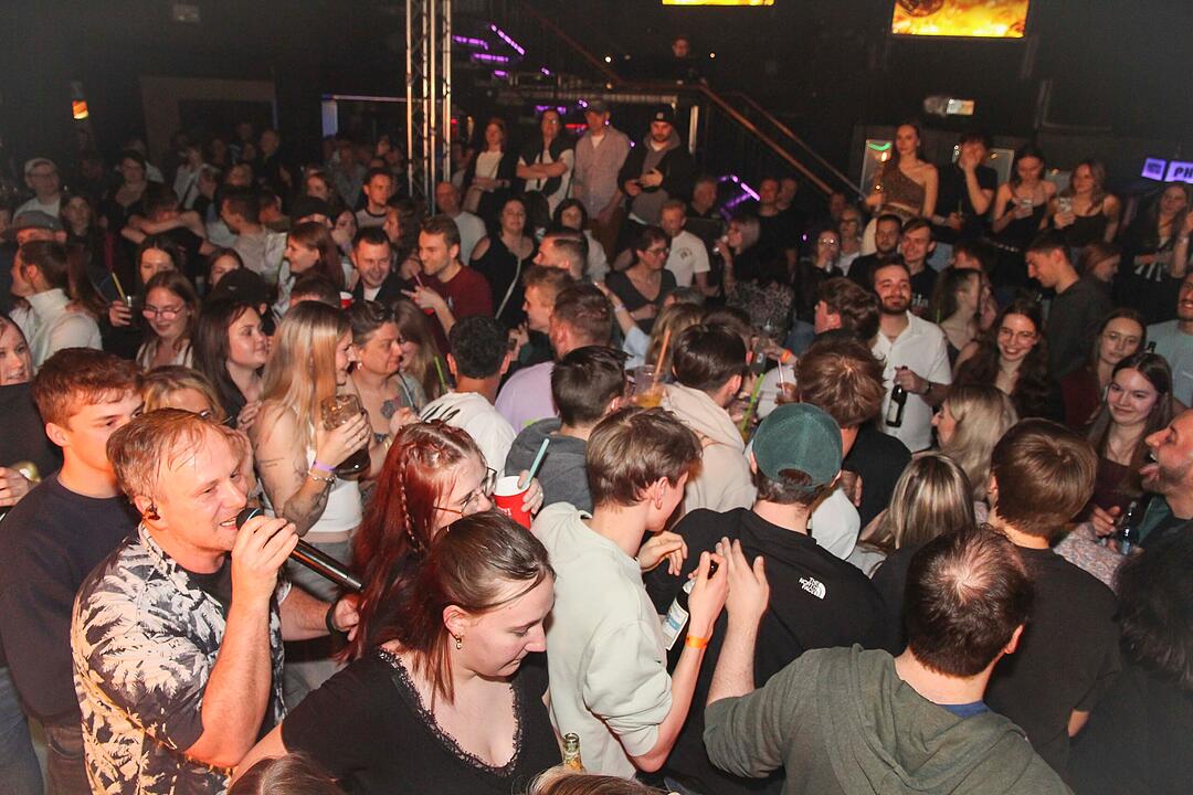 RADSPITZ live im Schwingen Nightlife