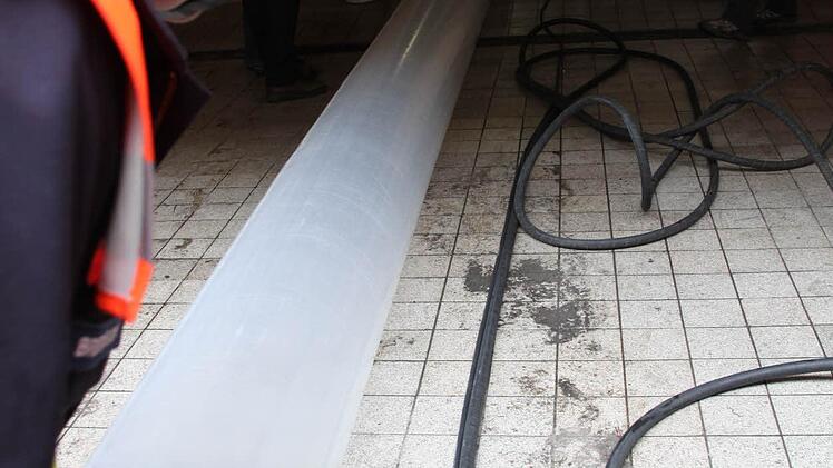 Mit dieser Druck-Lutte wird der Qualm nach draußen gezogen.