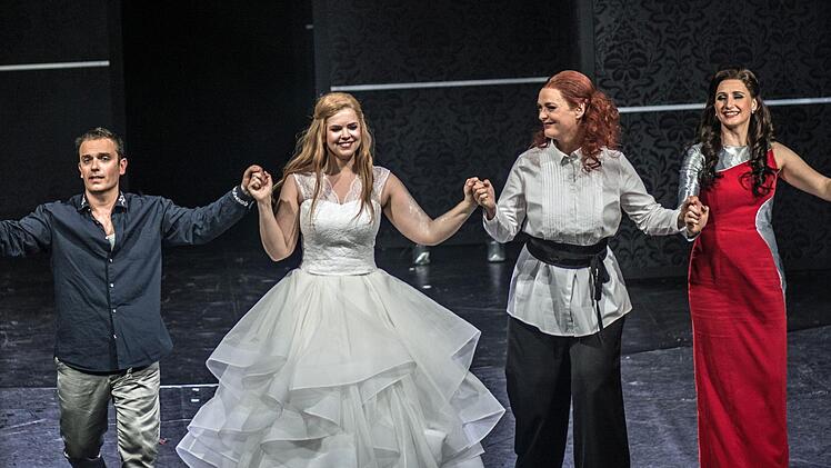In der Titelpartie von "Rusalka" gab es ein Wiederhören mit der Sopranistin Betsy Horne am Landestheater.Foto: Jochen Berger