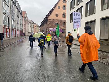 Klimademo in Nürnberg: Pfarrer will sich vor Polizeipräsidium selbst anzeigen
