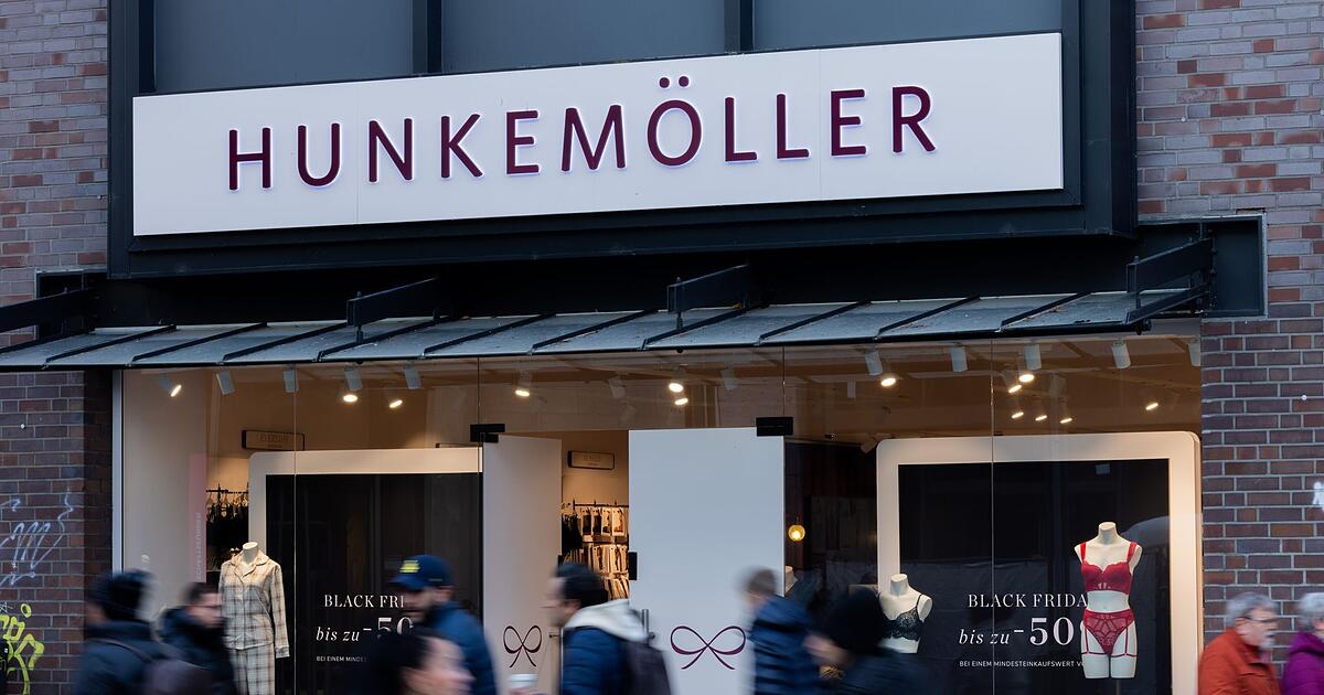 Action-Rituals-Co-Niederl-nder-erobern-die-Innenst-dte