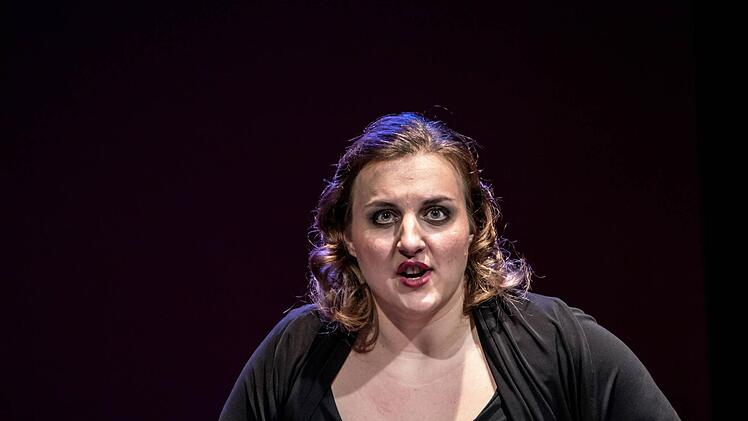 Impressionen vom Liederabend in der Coburger Reithalle: Kora Pacelic.Foto: Jochen Berger