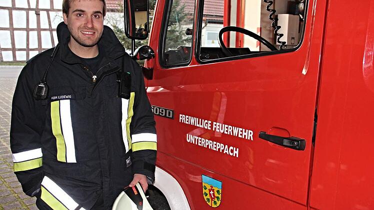 Bei der Feuerwehr in Unterpreppach hat Jonas Ludewig (Foto) als zwölfjähriger in der Jugendfeuerwehr begonnen. Dreizehn Jahre später wurde er Kreisbrandmeister und ist heute Zweiter Kommandant der Feuerwehr in der Marktgemeinde Rentweinsdorf.  Foto: Helmut Will