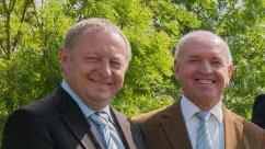 Die Landräte Thomas Bold (Bad Kissingen, links) und Thomas Habermann (Rhön-Grabfeld) wollten beide das Biodiversitätszentrum haben - Habermann hat es bekommen. Foto: Thomas Lemke