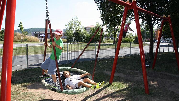 Eindrücke vom Spielplatz Henneberg-Siedlung. Foto: Ralf Ruppert