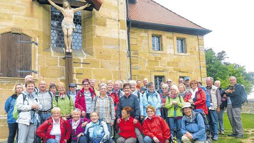 Hinauf zur Kapelle auf dem kleinen Kreuzberg