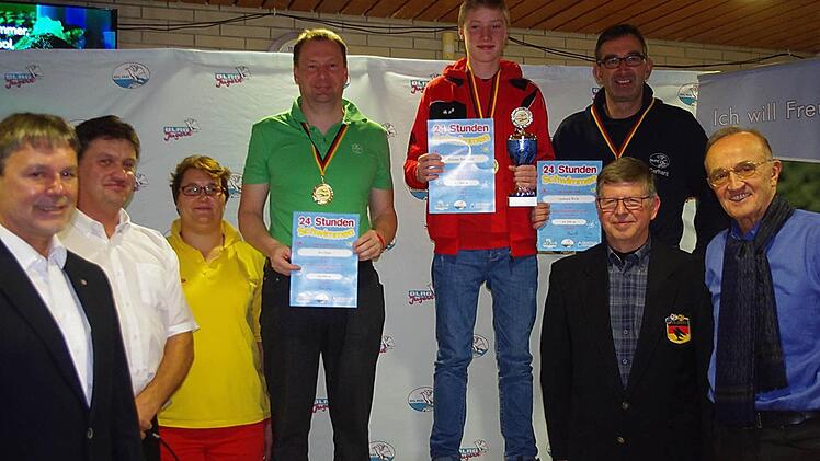 24-Stunden-Schwimmen im Crana Mare Kronach. Foto: Heike Sch&uuml;lein