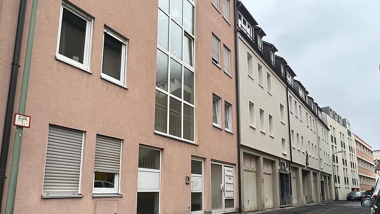 27-Jährige nach Brand in Mehrfamilienhaus verstorben