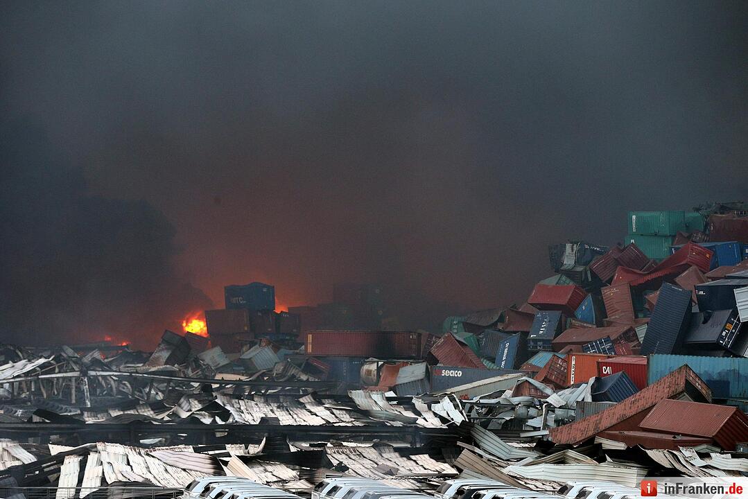 Huge explosion rocks Chinese port city of Tianjin