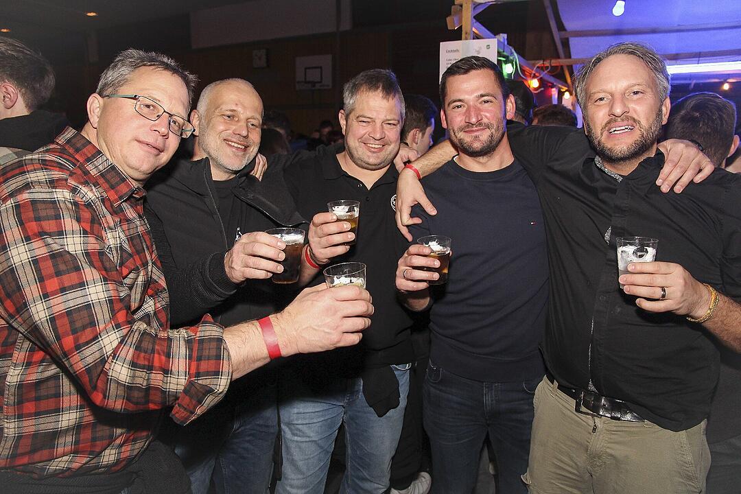 Mit vielen Party-Songs der 80er & 90er und Rock-Pop Klassikern