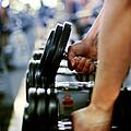 Die Polizei musste in Regensburg ein Fitnessstudio dicht machen. Der Betreiber hatte trotz Ausgangsbeschränkungen geöffnet. Symbolfoto: Oliver Berg/dpa