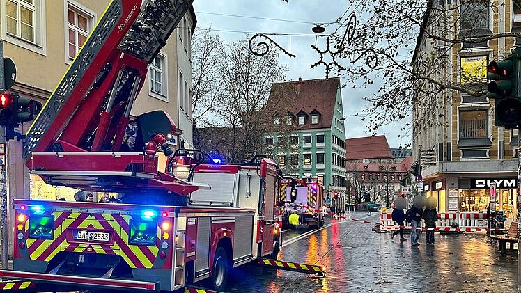 Bamberg: Loser Dachziegel löst Straßensperrung in Innenstadt aus - Lange Straße betroffen