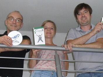Lothar Riemer, Laura Galizia und Michael Gensner (v.l.) werben für einige iSo-Projekte. Foto: Anette Schreiber