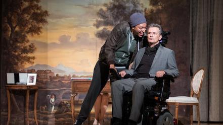 Szene aus dem Stück "Ziemlich beste Freunde"Foto: Mariell Dörrschmidt