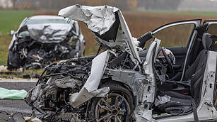 Frontalcrash bei Ornbau (Landkreis Ansbach) fordert Todesopfer