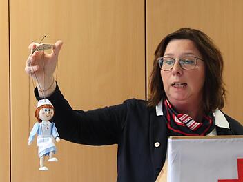 Bettina Pöschl zeigte anschaulich, wie die Fäden bei diesem wichtigen Projekt gezogen wurden. Fotos: Johanna Blum