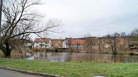 Die Arbeit am Hochwasserkonzept verz&ouml;gerte die Versch&ouml;nerung des Dorfsees. Das Areal dort soll aufgewertet werden.  Fotos: Peter Schmieder