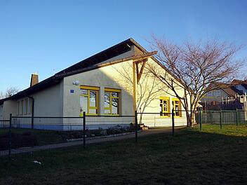 Der Kindergarten Buchbach braucht mehr Platz. Wo die Kinder untergebracht werden, bis ein Anbau steht, ist umstritten.Heike Schülein