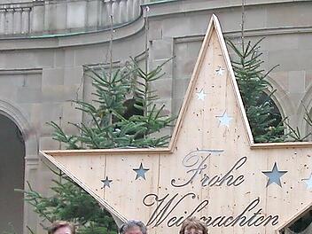 Die Summe von mehr als 2400 Euro kam bei der Weihnachtsspendenaktion des Bad Kissinger Frauenrings "Frauen helfen Frauen" zusammen. Über diese Spendenbereitschaft freuen sich Schatzmeisterin Hanne Stärker, Karin Reinshagen und Gerlinde Warmuth.