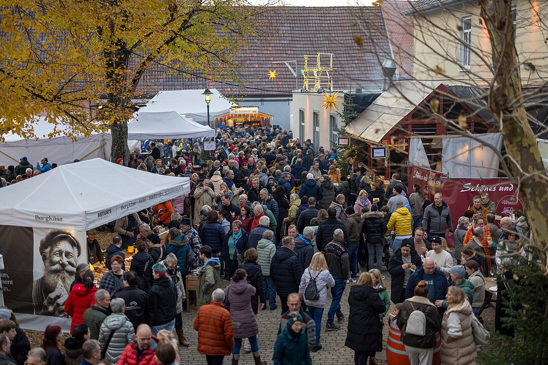 R&ouml;delsee, Traditioneller Weihnachtsmarkt rund um das Schloss