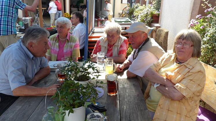 Schattige Plätze waren begehrt. Foto: Klaus-Peter Wulf