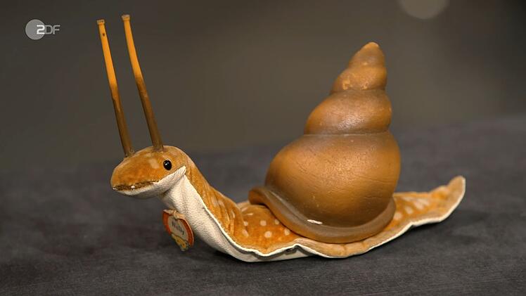 Ebenfalls verkauft wurde die Stoff-Schnecke "Nelly" von Steiff aus der Zeit zwischen 1961 und 1963, deren Wert bei 170 bis 200 Euro lag. Jan Cizek kaufte die Schnecke f&uuml;r 170 Euro.