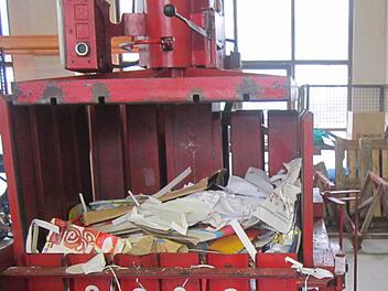 Ist inzwischen im Hafen von Casablanca angelandet: die Papierpresse aus Bamberg. Foto: Paul Einwag