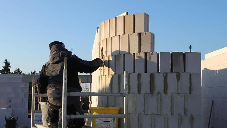 Blick auf die Baustelle des Mainleuser Seniorenheims. Foto: Jakob Weber