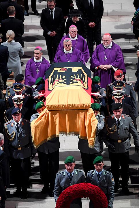 Von Straßburg bis Speyer – der lange Abschied von Helmut Kohl