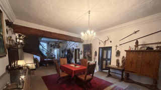 Jahrhundertealte Geschichte: Geheimnisvolles Schloss in Franken zu verkaufen