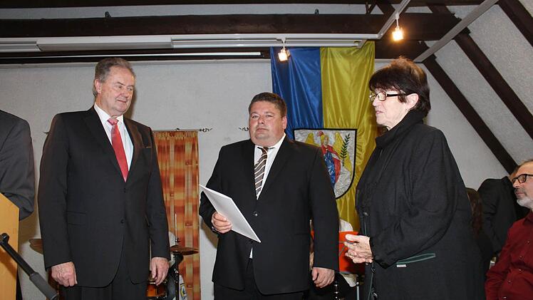 Martha Bauer arbeitet seit 36 Jahren ehrenamtlich in der Gemeindebücherei. Foto: Carmen Schwind