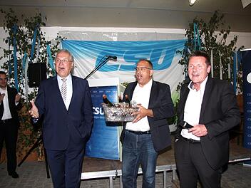 Stimmgewaltig beim Lied der Franken, Joachim Herrmann, Stefan Martin und Manfred Bäreis