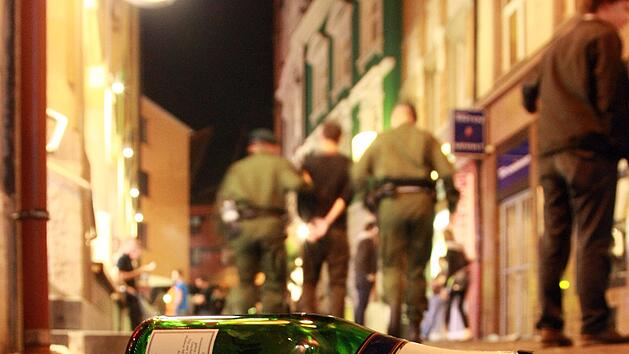 Bamberg: Mann attackiert Personal in Gastst&auml;tte mit Eisenstange