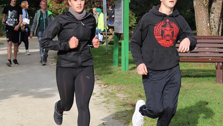 Sie drehen Runden um Runden. Foto: Manja von Nida