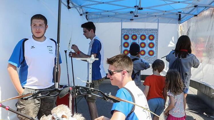Auch die Sch&uuml;tzenjugend warb f&uuml;r sich. Foto: Barbara Herbst