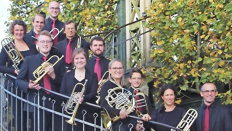 „Gloria Brass“ gastiert am Sonntag ab 19 Uhr vor dem Rathaus in Muggendorf.